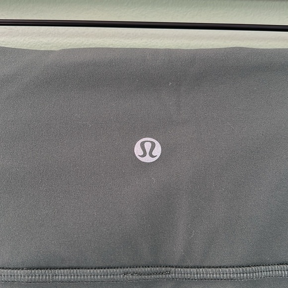 Lululemon Groove Super-High-Rise Flared Pant Nulu *Regular
Dark Forest - Picture 3 of 5